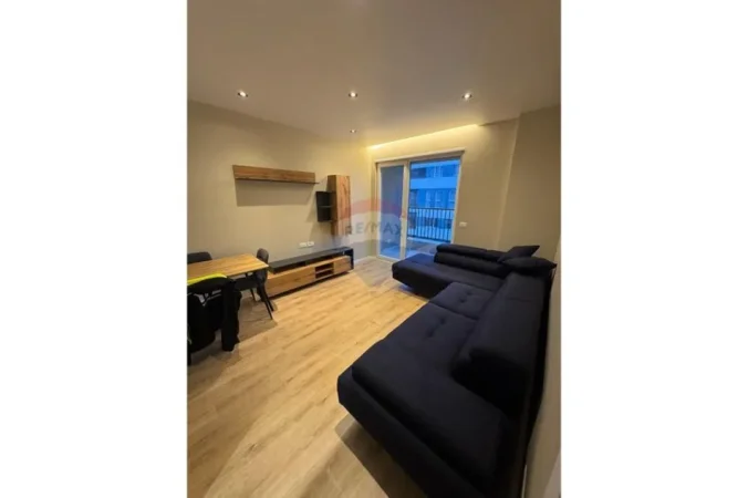 Tirane, jepet me qera apartament 2+1 Kati 5, 97 m² 600 € (Univers City)