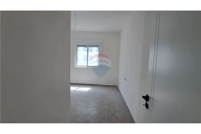 Vlore - Lungomare, shitet apartament 2+1+Ballkon Kati 7, 106 m² 210.000 € (Lungomare, Vlorë)