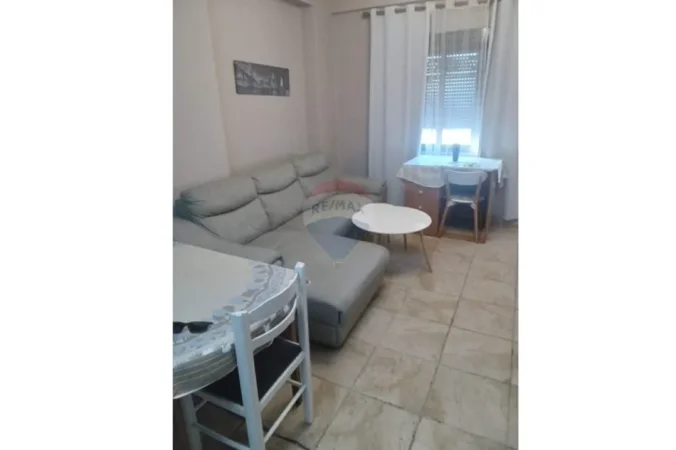 Tirane, jepet me qera apartament 2+1 Kati 5, 100 m² 700 € 