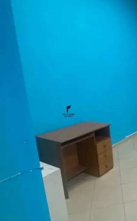 Tirane, jepet me qera dyqan Kati -1, 160 m² 2.500 € (PALLATI ME SHIGJETA)