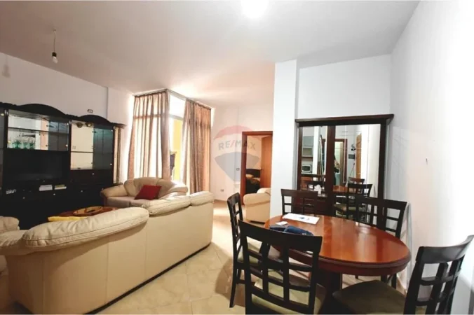 Tirane, jepet me qera apartament 1+1 Kati 3, 70 m² 330 € (Rruga Muhamet Deliu)