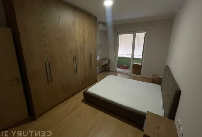 Tirane, jepet me qera apartament 2+1 Kati 1, 100 m² 650 € (Kopshti Botanik)