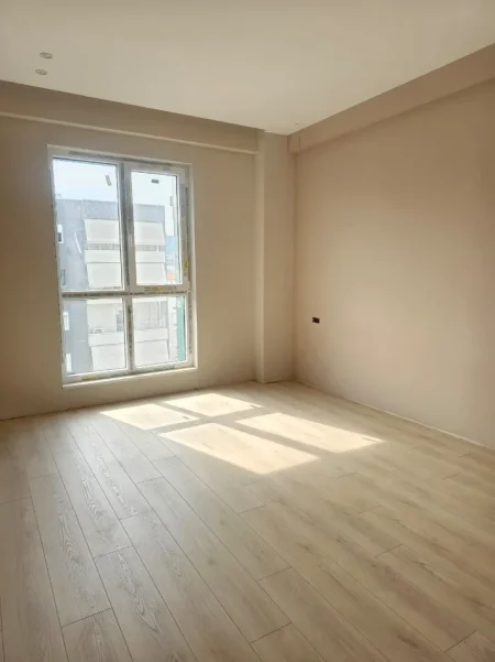 Tirane, jepet me qera apartament 2+1 Kati 7, 86 m² 800 € (Komuna e Parisit)