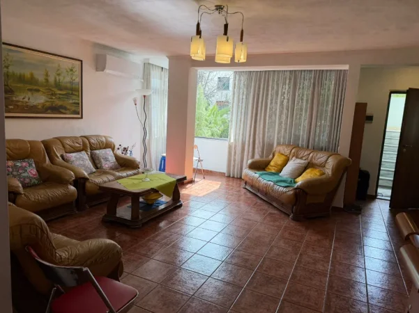 Tirane, shitet apartament 2+1 Kati 2, 100 m² 215.000 € 