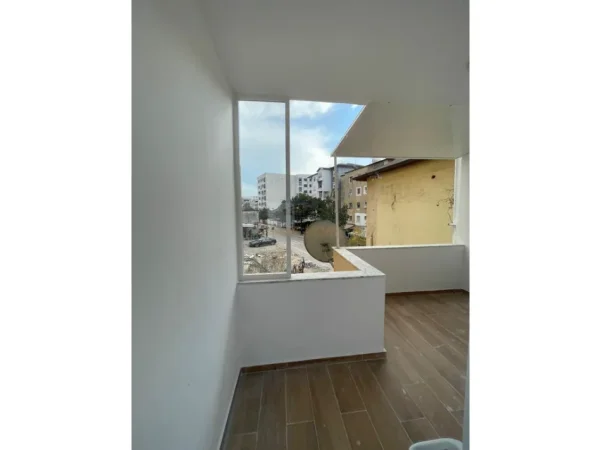 Tirane, shitet apartament 1+1 Kati 3, 50 m² 120.000 € (Tregu Elektrik)