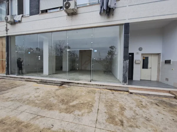 Tirane, shitet ambjent biznesi Kati 0, 110 m² 135.000 € 
