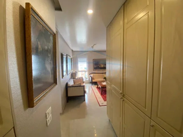 Tirane, shitet apartament 3+1 Kati 9, 98 m² 290.000 € (Kompleksi "Kontakt", 21 Dhjetori)