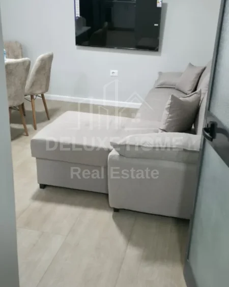 Tirane, jepet me qera apartament 1+1 Kati 2, 60 m² 700 € 