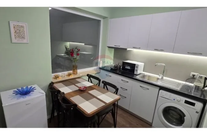 Tirane, jepet me qera apartament 2+1 Kati 3, 94 m² 800 € 