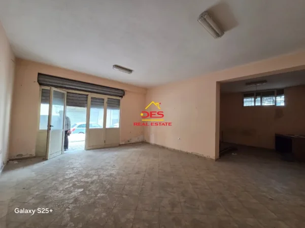 Vlore, shitet ambjent biznesi Kati 0, 50 m² 60.000 € (Rruga Hajredin Haxhiraj)