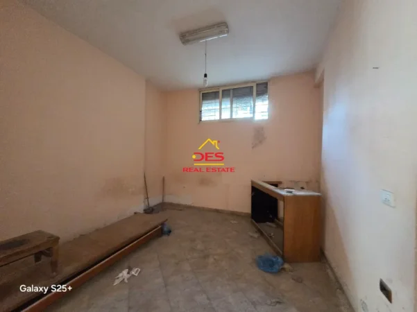 Vlore, shitet ambjent biznesi Kati 0, 50 m² 60.000 € (Rruga Hajredin Haxhiraj)
