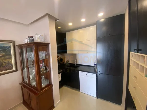 Tirane, shitet apartament 3+1 Kati 9, 98 m² 290.000 € (KOMPLEKSI KONTAKT , 21 Dhjetori)