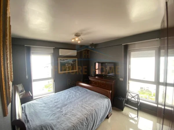 Tirane, shitet apartament 3+1 Kati 9, 98 m² 290.000 € (KOMPLEKSI KONTAKT , 21 Dhjetori)
