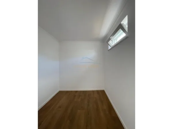 Tirane, shitet apartament 1+1 Kati 3, 50 m² 120.000 € (TREGU ELEKTRIK)