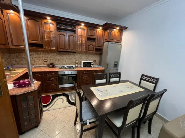 Jepet me qira apartament 2+1, 500 € , ne Don Bosko