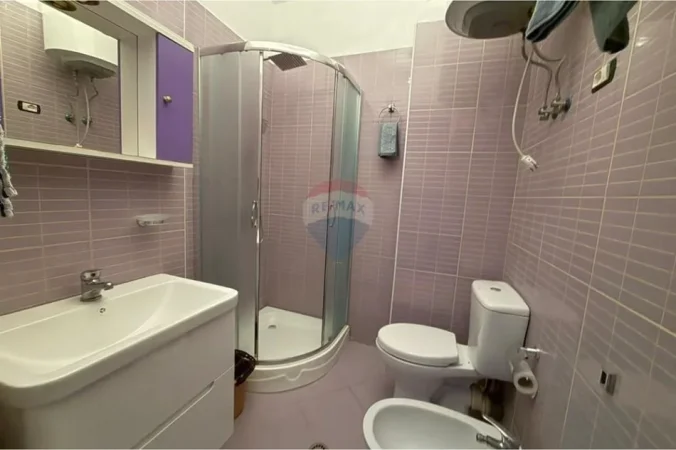 Tirane, jepet me qera apartament 1+1 Kati 3, 49 m² 450 € 