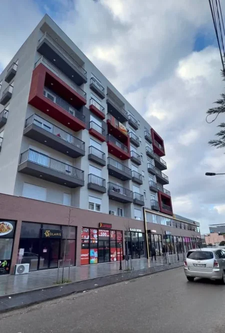 Tirane, shitet nga Pronari, pa-komision dyqan Kati 0, 93 m² (Rruga Teuta)