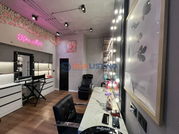 Tirane, jepet me qera dyqan , 60 m² 450 € (Bulevardi Bajram Curri)