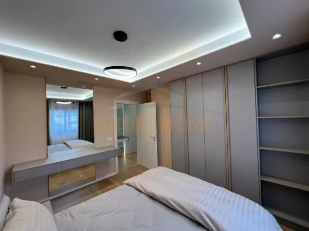 Tirane, shitet apartament 2+1 , 105 m² 179.000 € (don bosko)