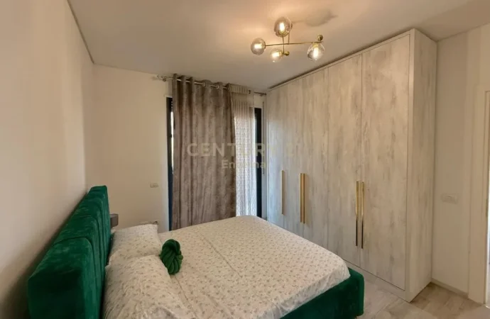 Tirane, jepet me qera apartament 2+1 Kati 9, 125 m² 850 € (Spitali Amerikan 3)