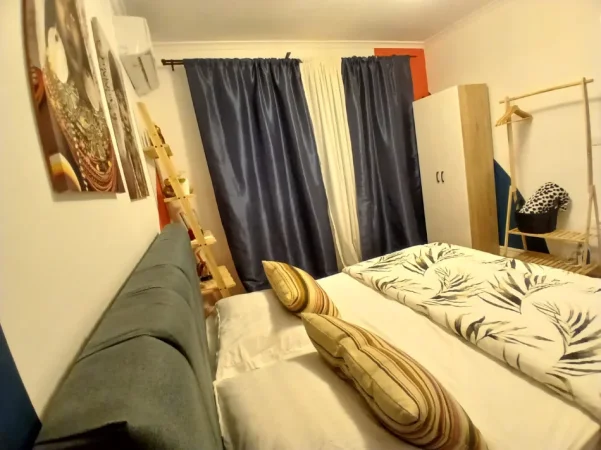 Tirane, jepet me qera apartament 1+1+Ballkon Kati 2, 65 m² 550 € 