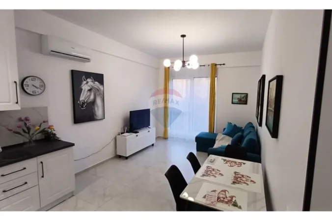 Tirane, jepet me qera apartament 1+1 Kati 3, 61 m² 500 € (Rezidenca OXA)