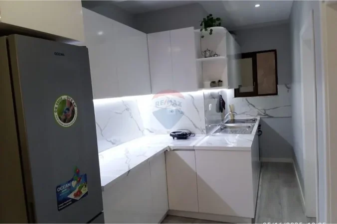 Tirane, jepet me qera apartament 2+1 Kati 5, 100 m² 850 € (Rrug Frosina Plaku)