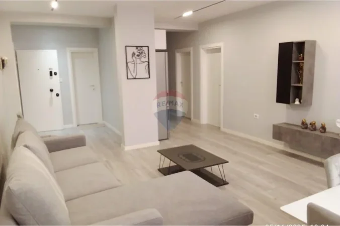 Tirane, jepet me qera apartament 2+1 Kati 5, 100 m² 850 € (Rrug Frosina Plaku)