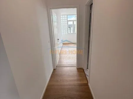 Tirane, shitet apartament 2+1 Kati 7, 93 m² 218.000 € 
