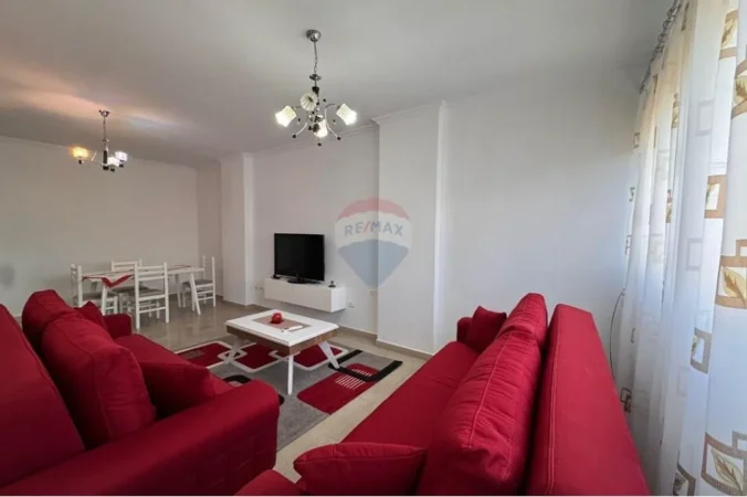 Tirane, jepet me qera apartament 3+1 , 110 m² 700 € 
