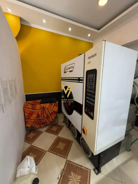 Tirane, shitet ambjent biznesi Kati 0, 70 m² 35.000 € (RRUGA GRAMOZ PASHKO)