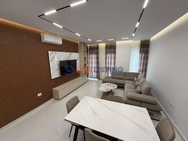 Tirane, jepet me qera apartament 1+1 , 82 m² 1.000 € (Zogu i Zi)