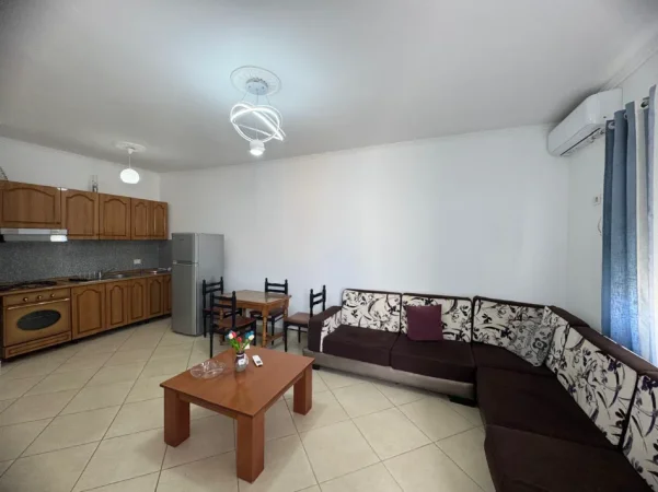 Tirane, jepet me qera apartament 1+1+Ballkon Kati 8, 60 m² 400 € (Astir prane bar Artistit)
