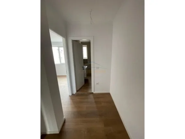 Tirane, shitet apartament 1+1 Kati 3, 50 m² 120.000 € (Tregu Elektrik)