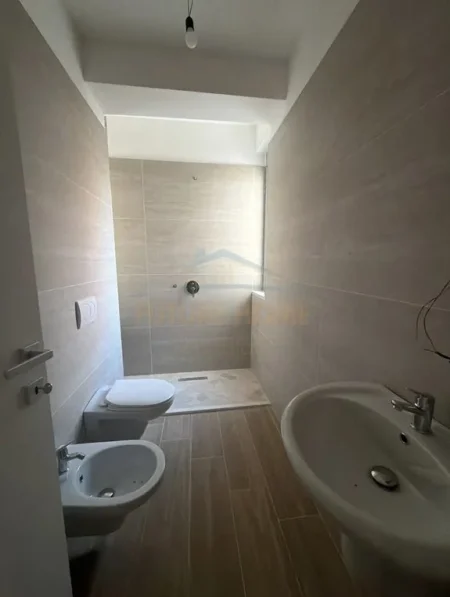 Durres, shitet apartament 1+1+Ballkon Kati 4, 58 m² 82.000 € 