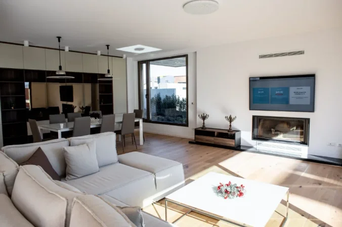 Tirane, jepet me qera Vile 3 Katshe , 480 m² 5.000 € (TEG – Tirana East Gate)