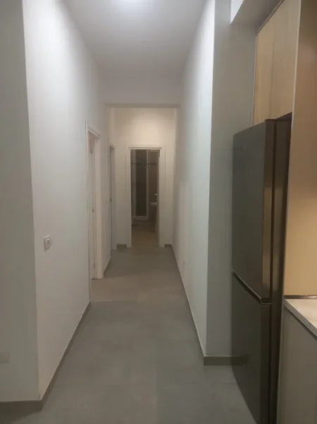Tirane, jepet me qera apartament 2+1+Ballkon Kati 2, 85 m² 400 mije leke secila