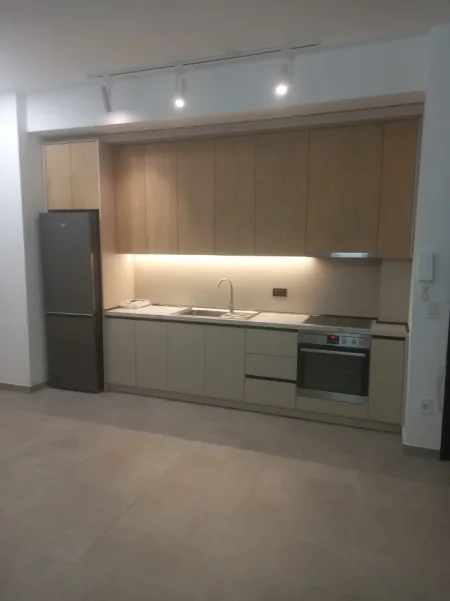 Tirane, jepet me qera apartament 2+1+Ballkon Kati 2, 85 m² 400 mije leke secila