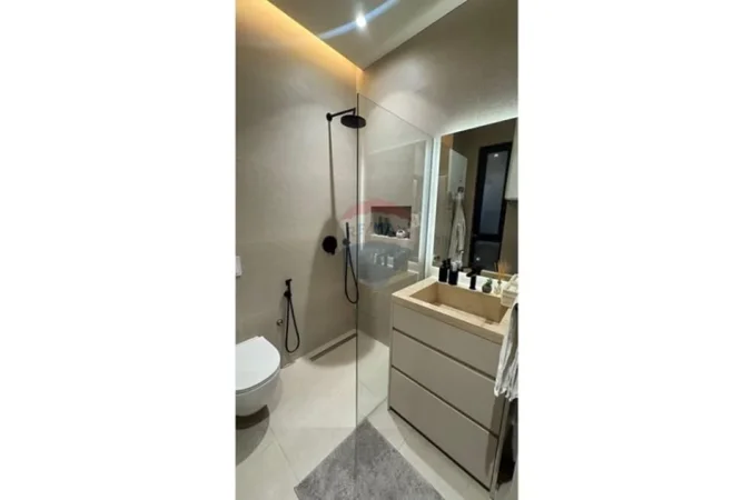 Tirane, jepet me qera 2+1 , 66 m² 1.800 € (Rruga e Kosovareve)