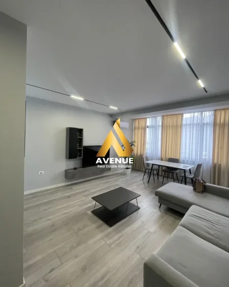 Tirane, jepet me qera apartament 2+1 Kati 5, 100 m² 850 € (Muhamet gjollesha)