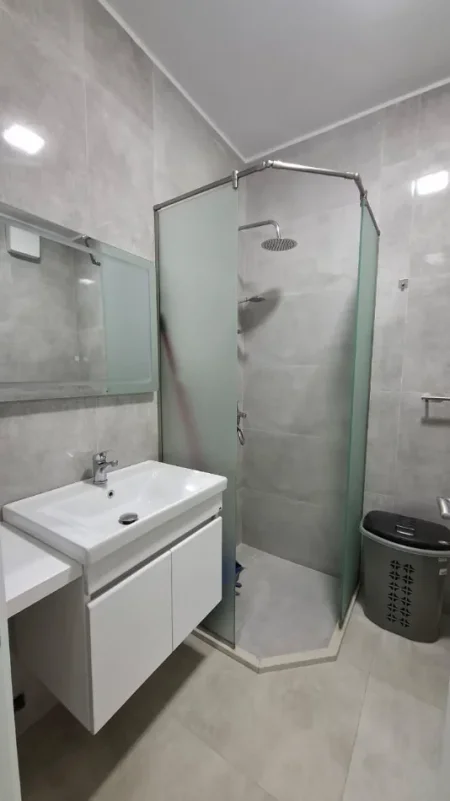 Jepet me qira apartament 1+1 ,570 € te Amerikan 3