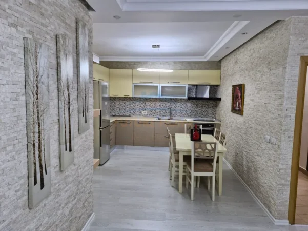 Tirane, shitet apartament 3+1+Aneks+Ballkon Kati 3, 126 m² 219.000 € (PORCELAN)
