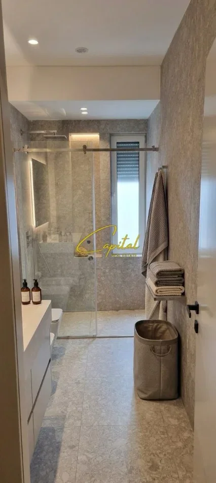 Tirane, jepet me qera apartament 1+1 Kati 2, 50 m² 900 € (KODRA E DIELLIT 2)