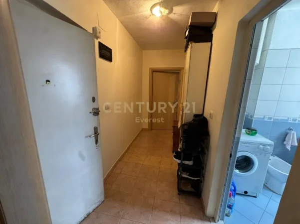 Tirane, jepet me qera apartament 1+1 Kati 4, 55 m² 420 € (Selvia)