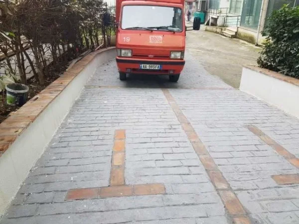 Tirane, jepet me qera magazine Kati 0, 450 m² 2.500 € (RRUGA SHKELQIM FUSHA)