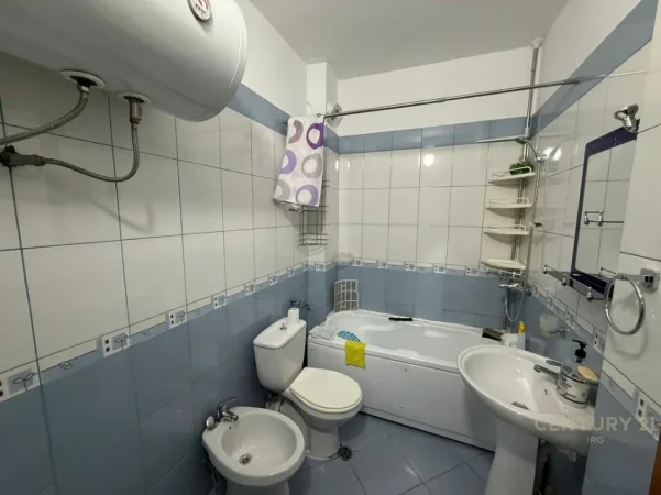 Tirane, jepet me qera apartament 2+1 Kati 4, 100 m² 530 € (Rruga 4 Deshmoret)