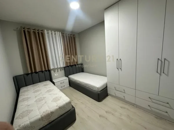 Tirane, jepet me qera apartament 2+1 Kati 7, 86 m² 700 € (Astir)