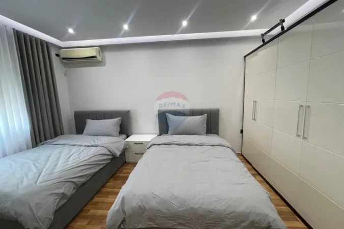 Tirane, jepet me qera apartament 2+1 , 120 m² 1.300 € (Ambasada Amerikane)