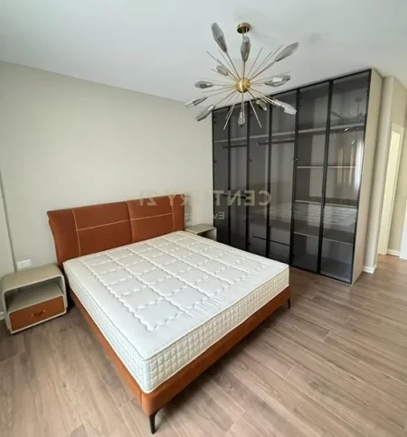 Tirane, jepet me qera apartament 2+1 Kati 1, 125 m² 1.000 € (Rezidenca Lake Land)