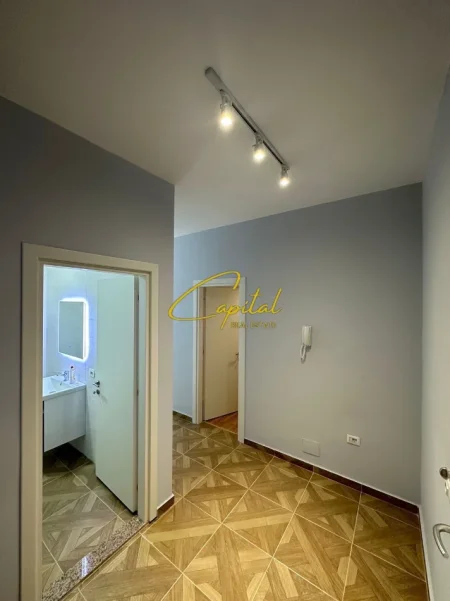 Tirane, jepet me qera apartament 2+1 Kati 7, 75 m² 600 € (5 MAJI)